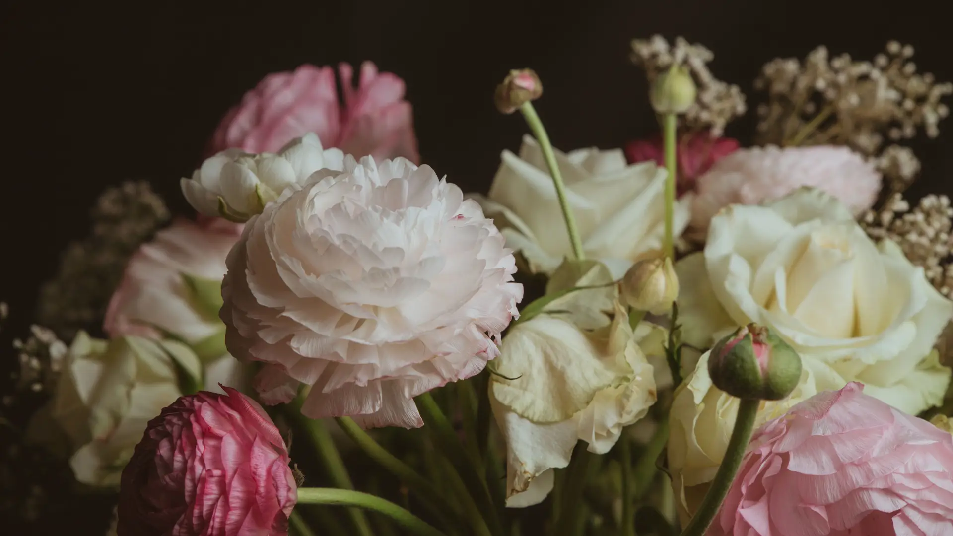 Snow Petal Signature Bouquet